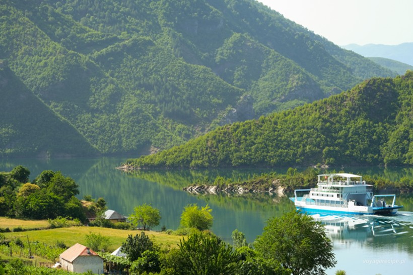 Jezioro Koman